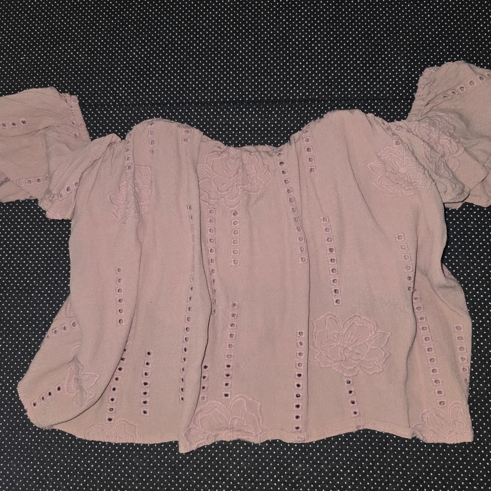 ASTR The Label Pink Off Shoulder Eyelet Crop‎ Top XS Coquette Boho